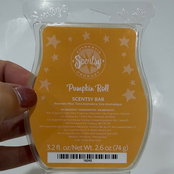 Scentsy Other - New Scentsy Pumpkin Roll Scented Wax Bar - 3.2fl oz